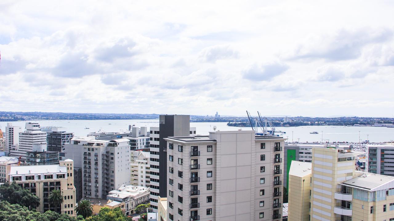 Апартаменты Semi Penthouse With Free Parking Окленд Экстерьер фото